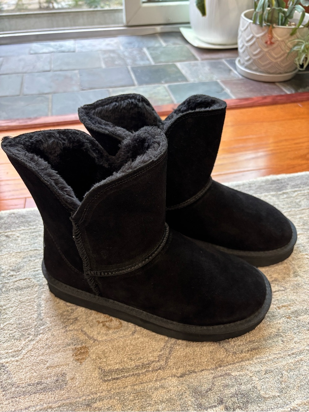 Minnetonka Milltown Boots - Black